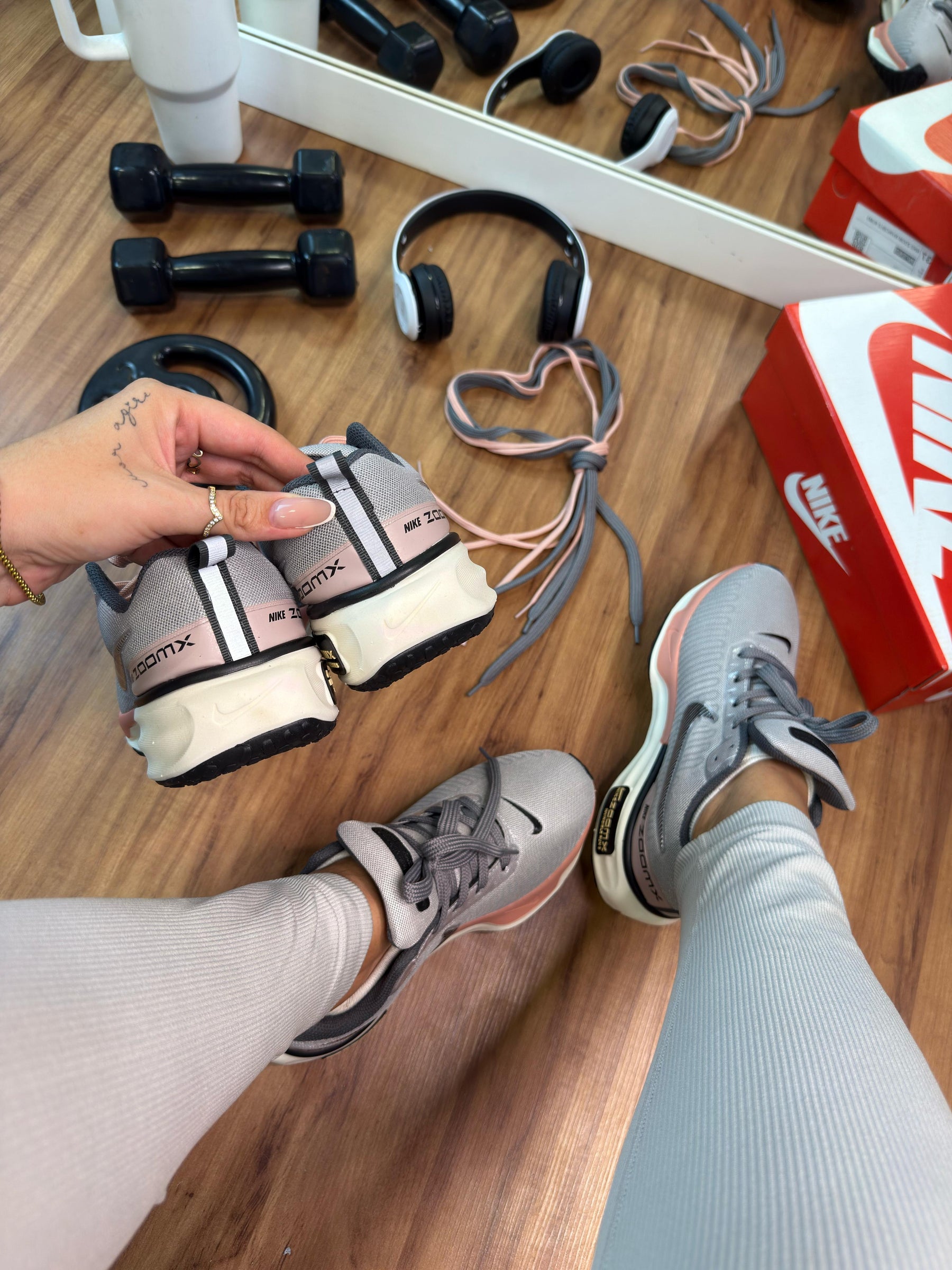 TĂȘnis Feminino NK ZoomX Invencible Run