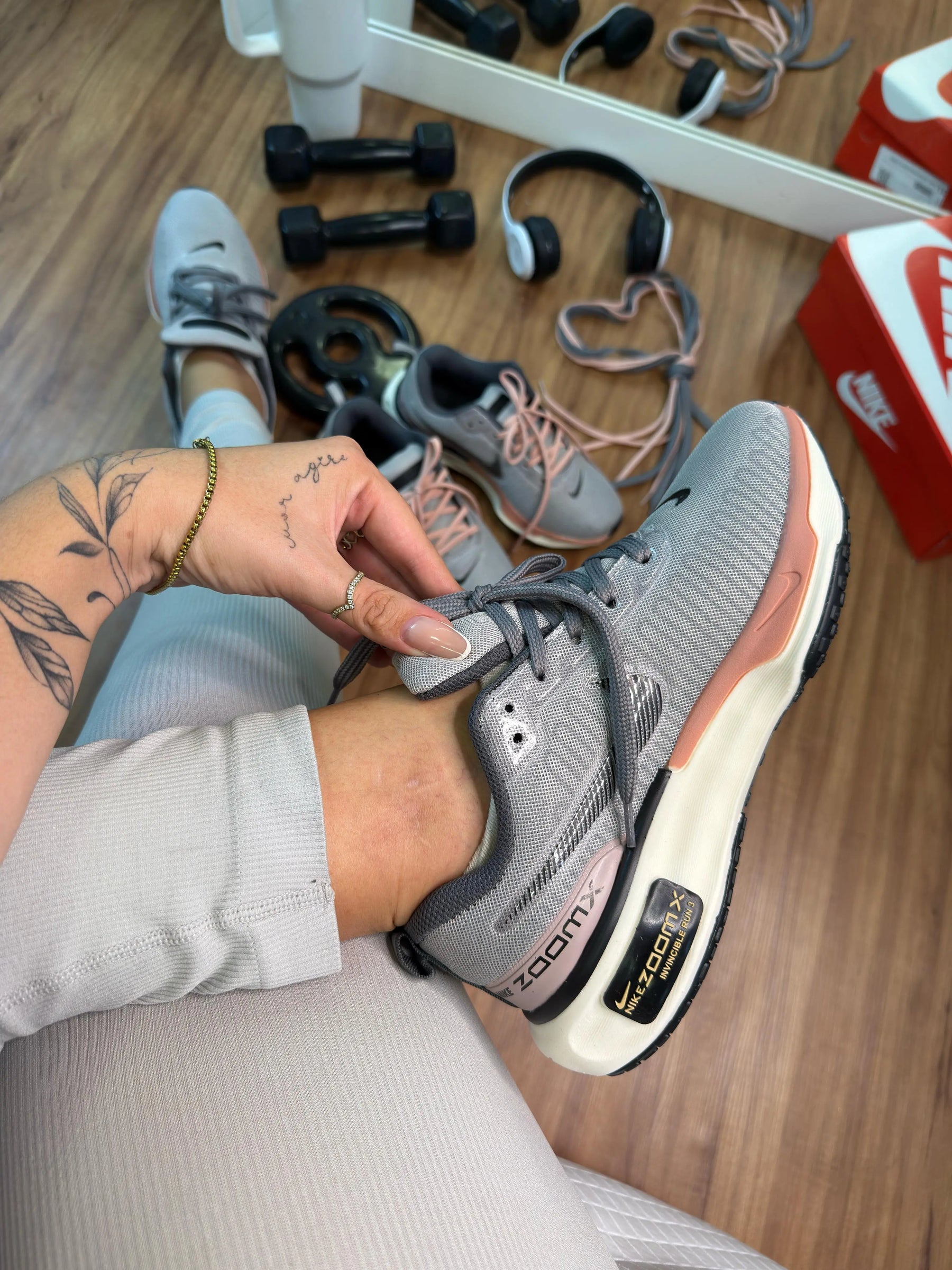 TĂȘnis Feminino NK ZoomX Invencible Run