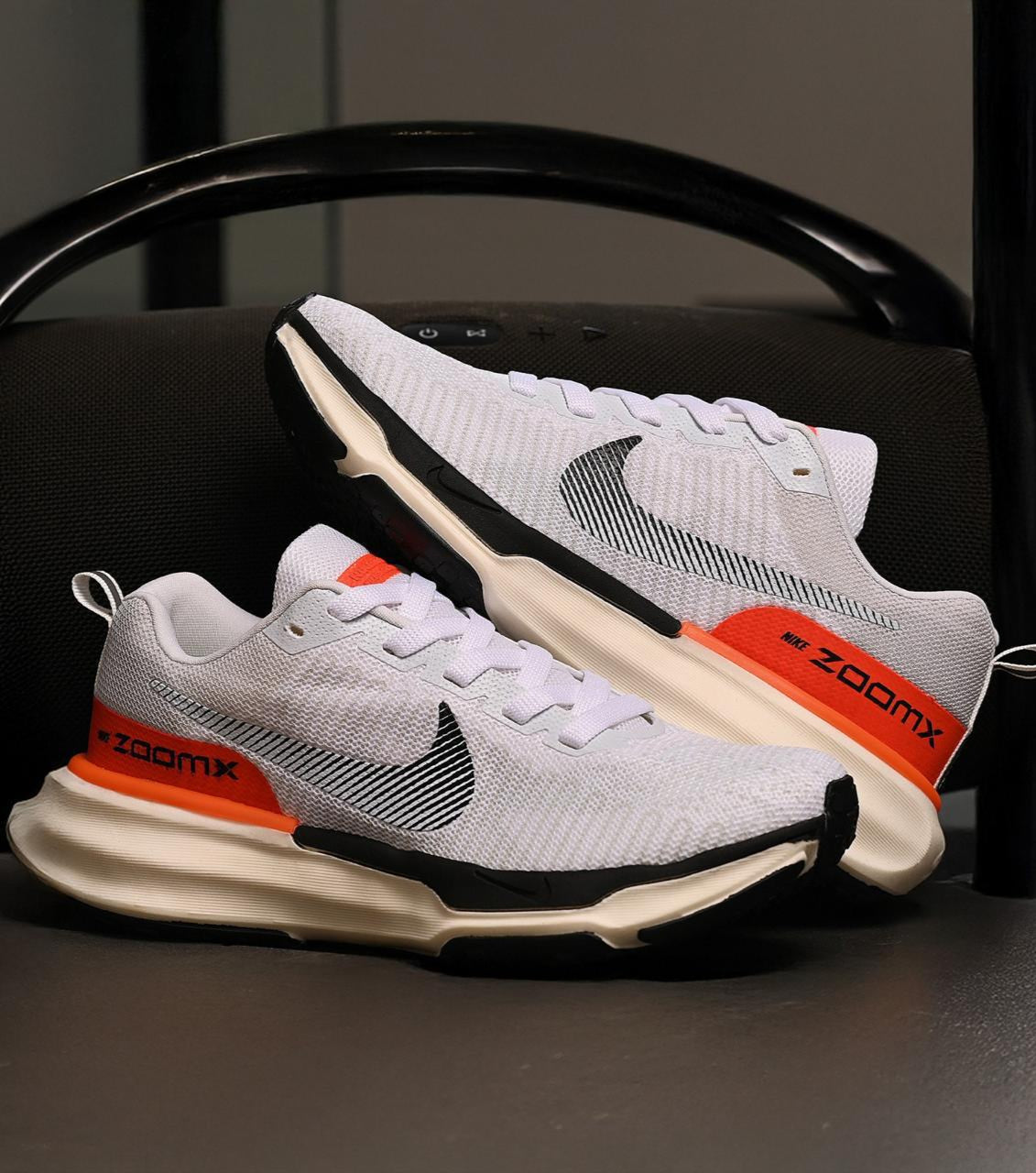 TĂȘnis Unissex NK ZoomX Invencible Run 3