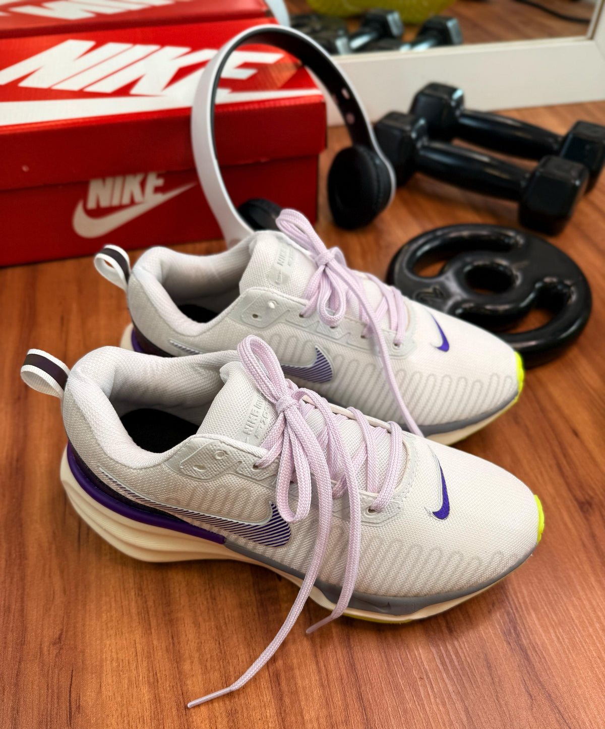 Tênis Feminino NK ZoomX Invencible Run