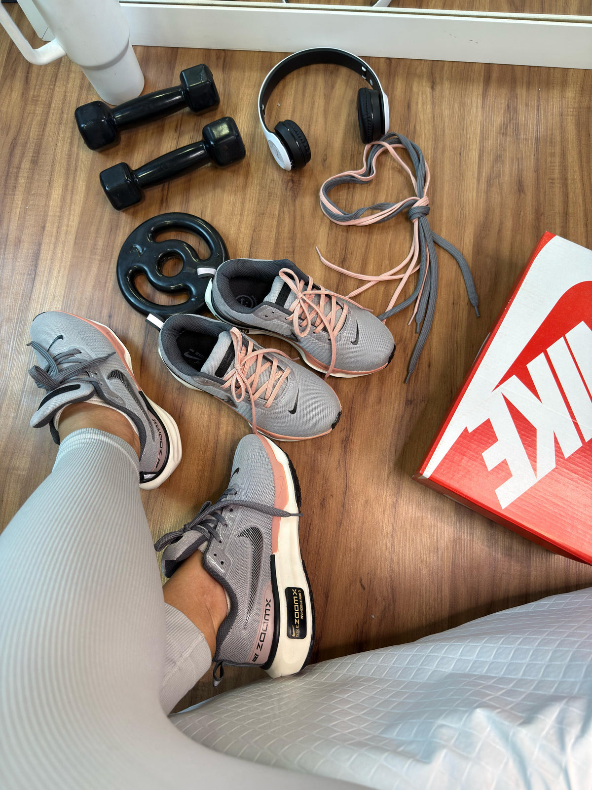 Tênis Feminino NK ZoomX Invencible Run