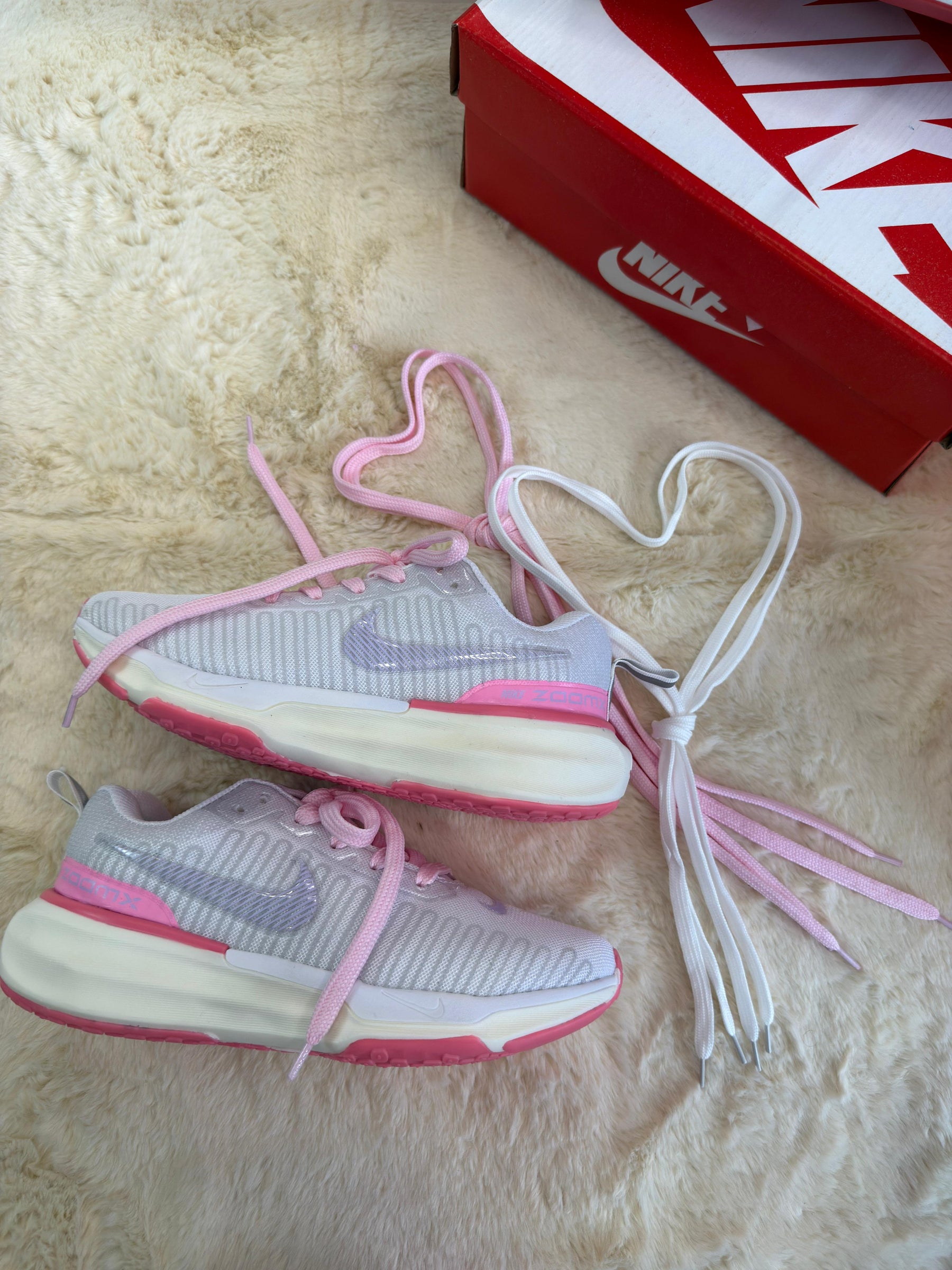 Tênis Feminino NK ZoomX Invencible Run