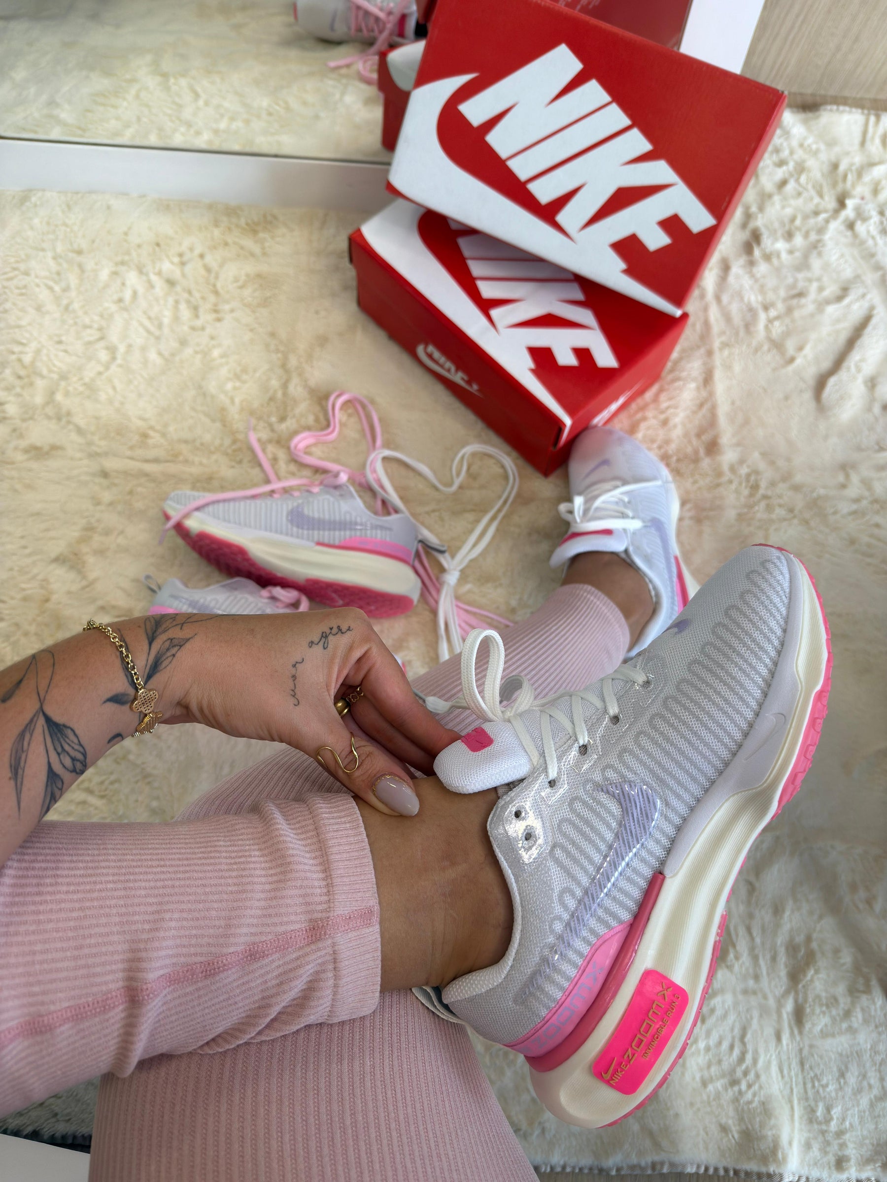Tênis Feminino NK ZoomX Invencible Run
