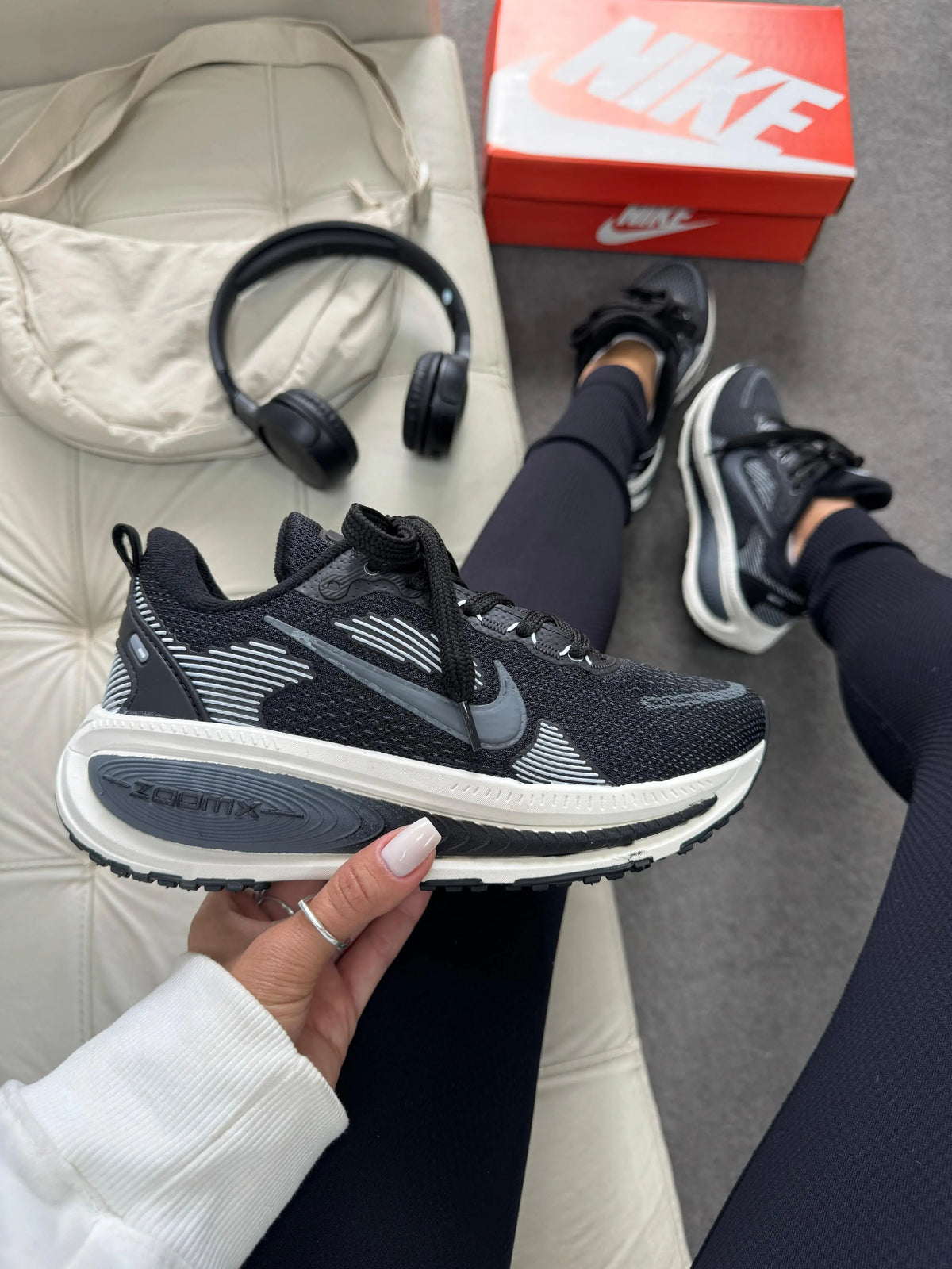 Tênis Feminino NK Vomero 18