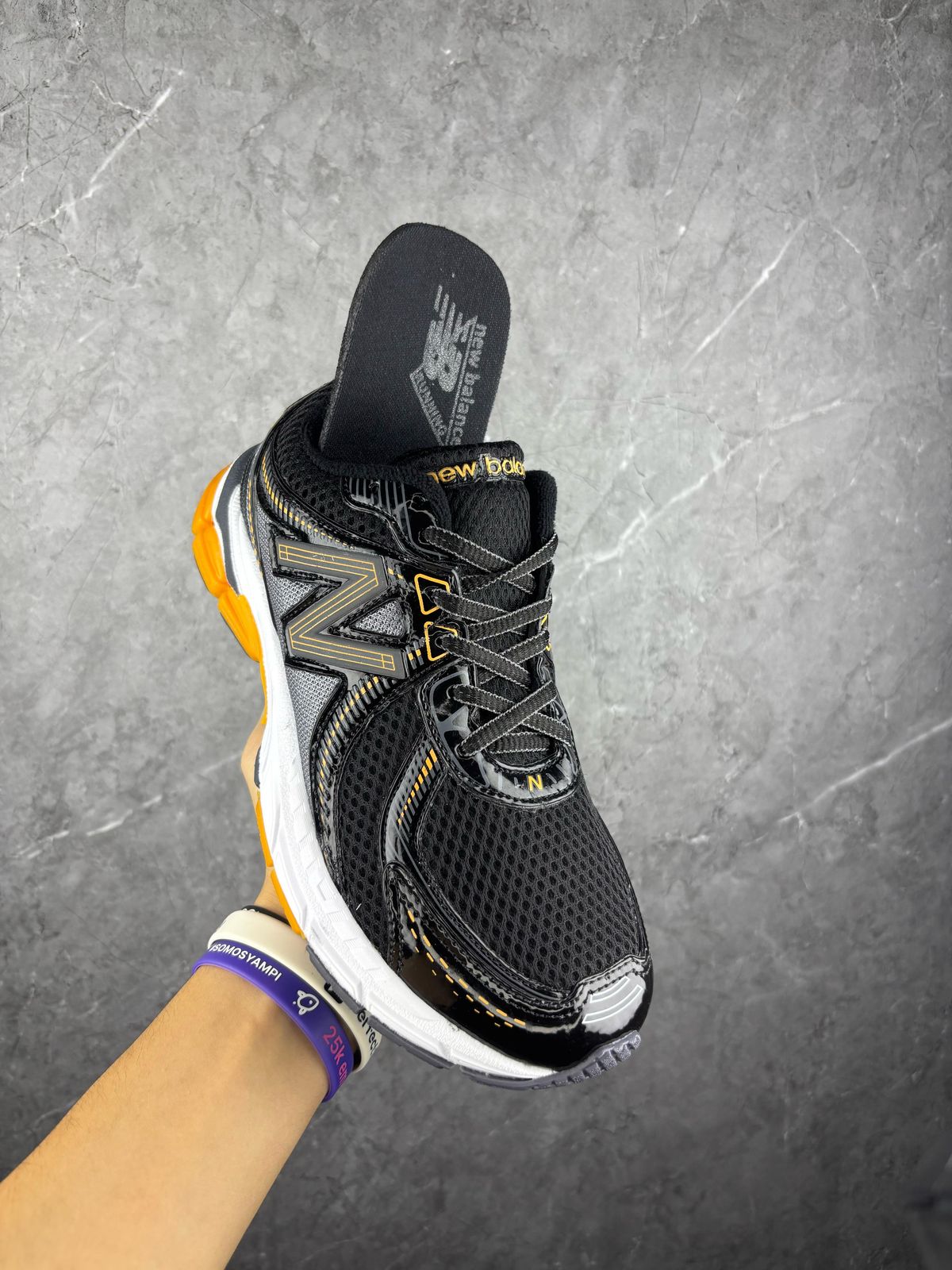 tenis-unissex-new-balance-860-runera